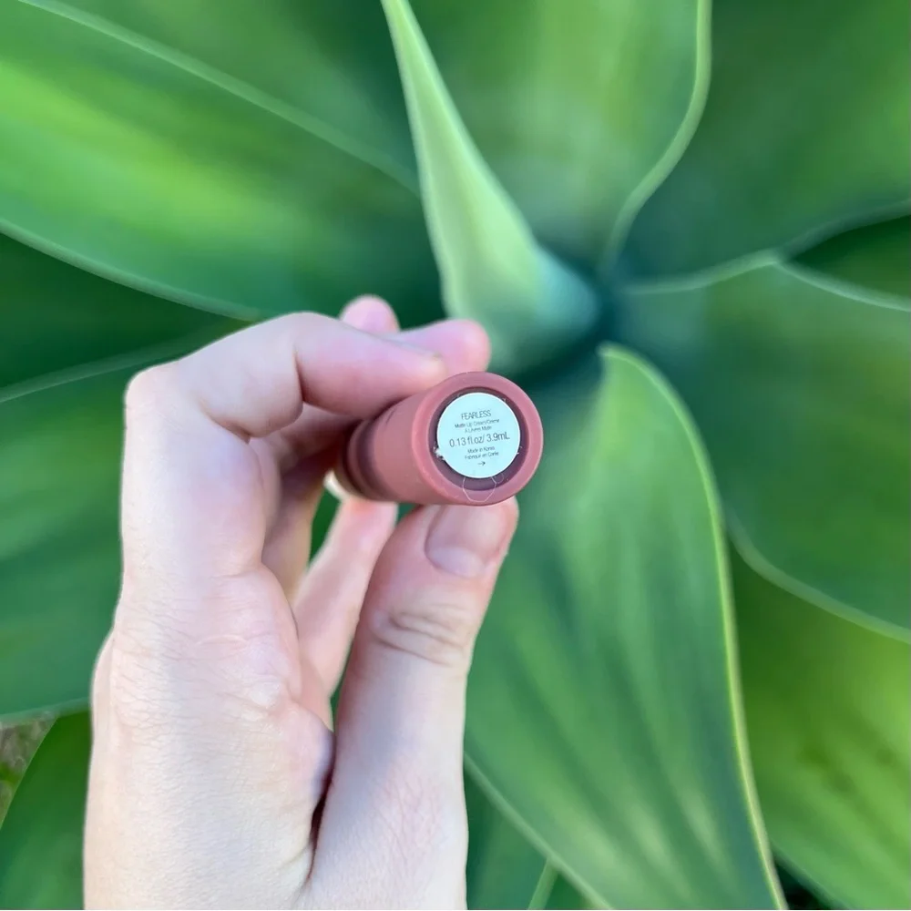 NWOT Rare Beauty Matte Lip Soufflé • Fearless